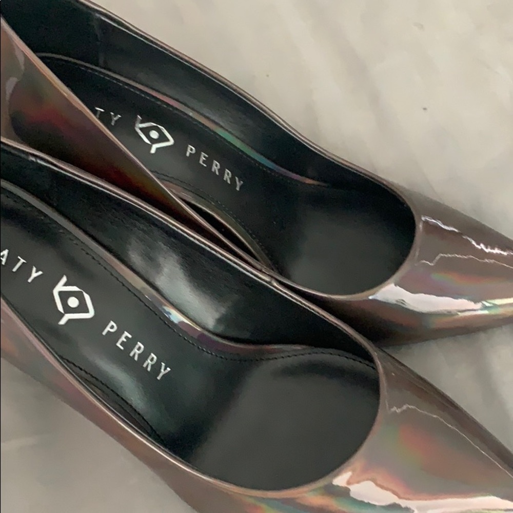Metallic pumps - Picture 3 of 3